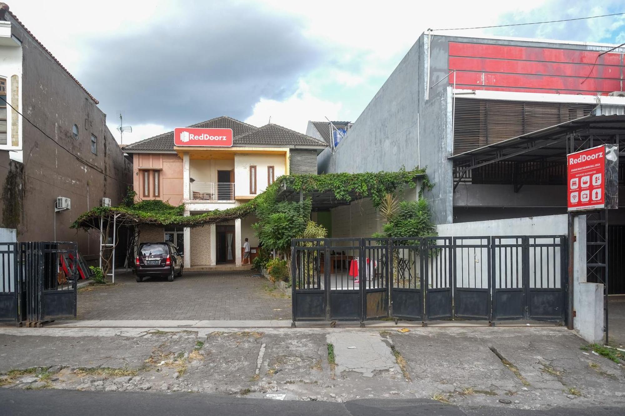 Reddoorz Syariah Near Pakuwon Mall Jogja Kejayan Zewnętrze zdjęcie