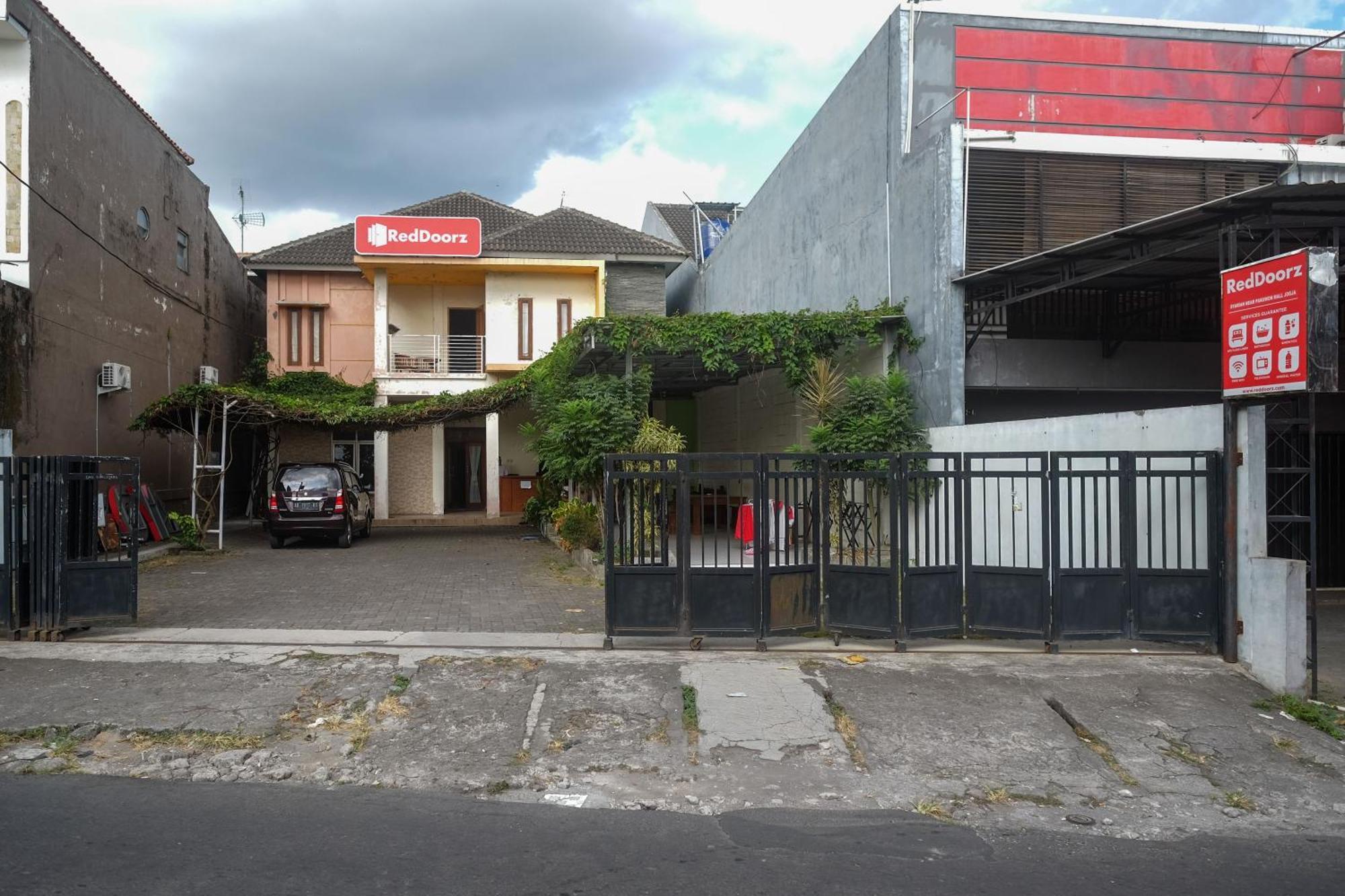 Reddoorz Syariah Near Pakuwon Mall Jogja Kejayan Zewnętrze zdjęcie