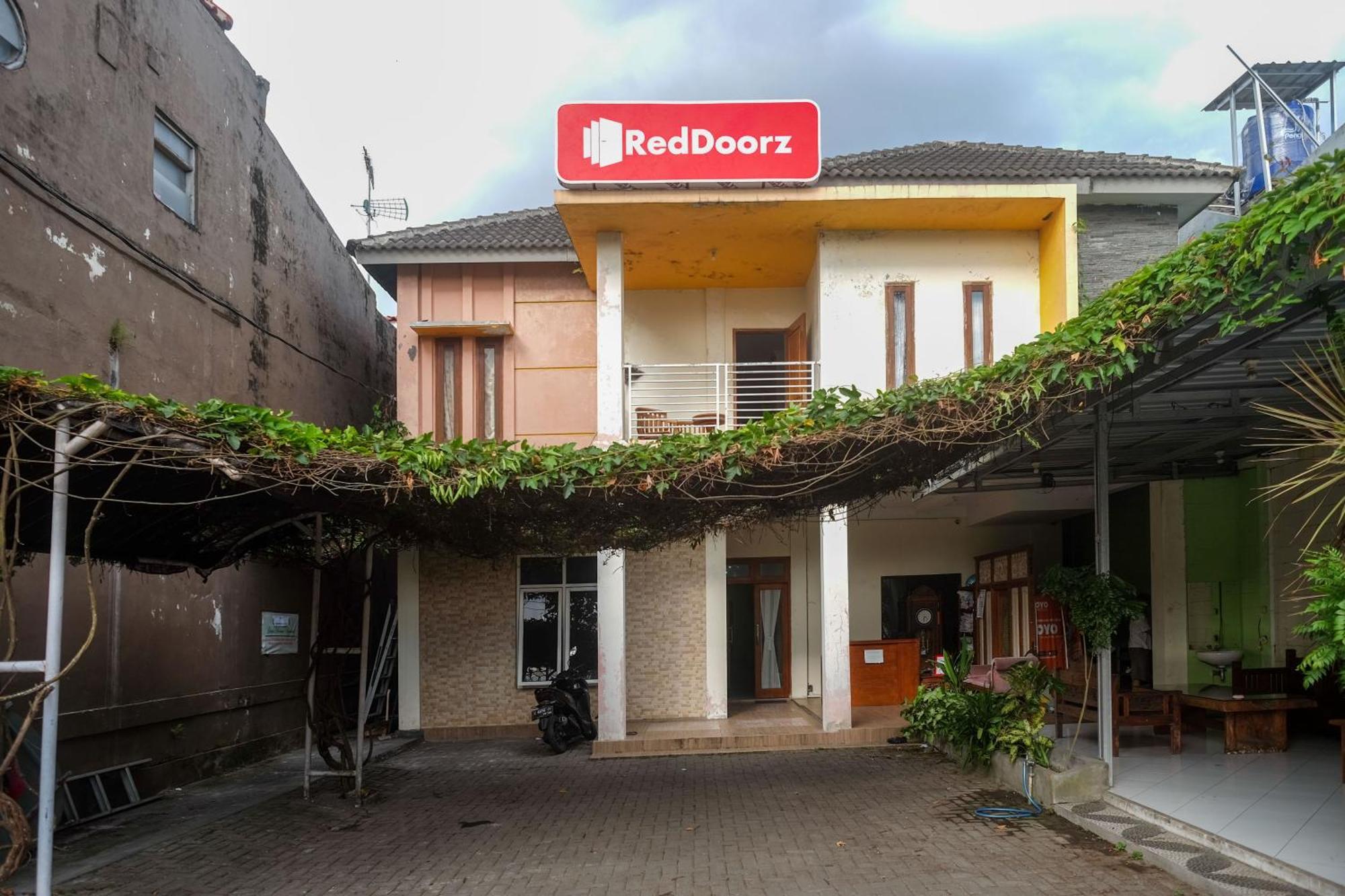 Reddoorz Syariah Near Pakuwon Mall Jogja Kejayan Zewnętrze zdjęcie