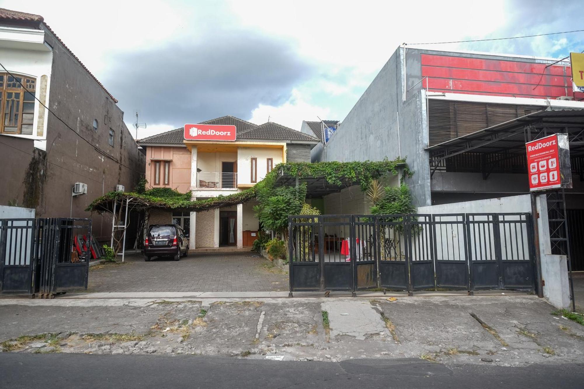Reddoorz Syariah Near Pakuwon Mall Jogja Kejayan Zewnętrze zdjęcie